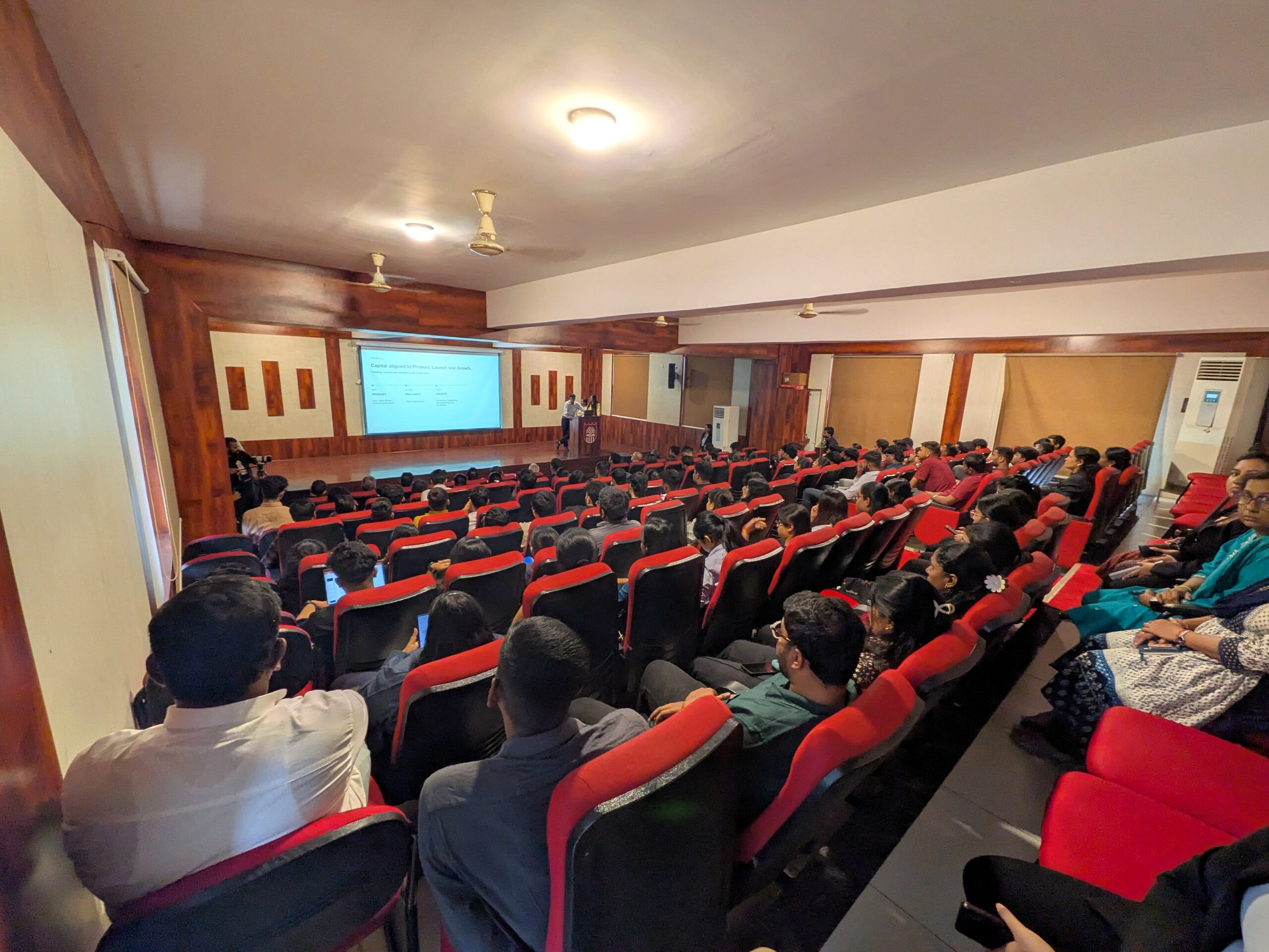 Presentation and shared learning in the auditorium